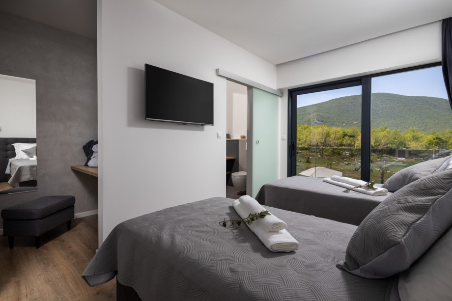 The beds can connect to a king-size bed