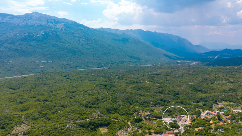 Villa Adrion Terra is a stunning new addition to our offer, nestled in the peaceful hinterland of Makarska.