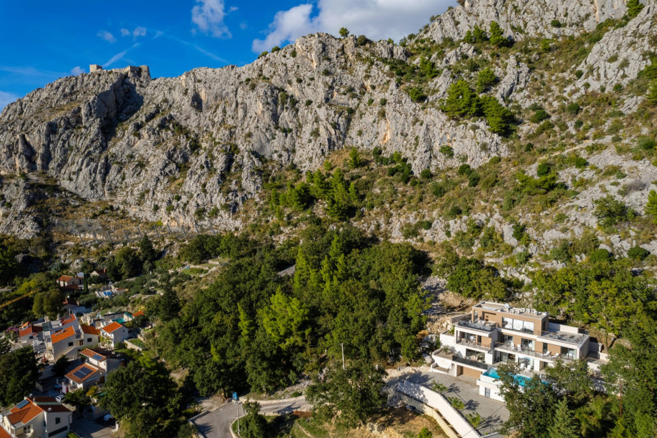 Being located near area attractions, but far enough away from tourists, this property offers just what you need, a perfect home-away-from-home