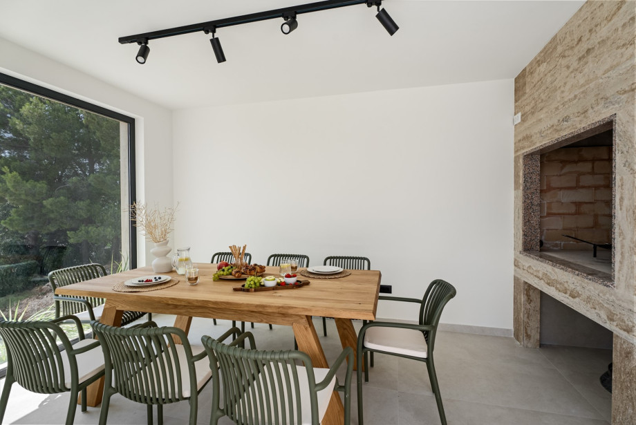 Perfect for relaxing meals and entertaining family and friends