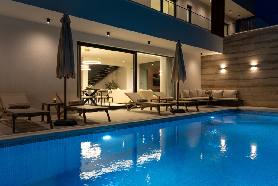 Relax and enjoy a glass of wine on hot summer evenings