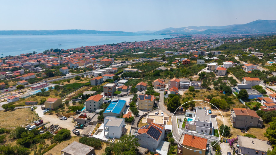 Marked position of the villa Star, only 2km from the beach