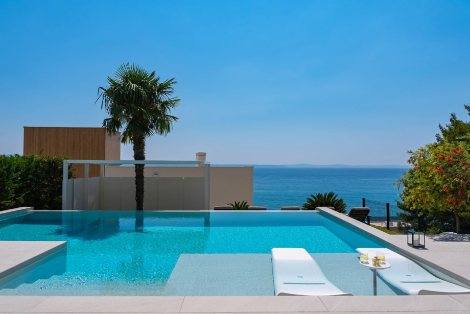 Seaview Villa ABA with 38sqm heated infinity pool, 4 bedrooms