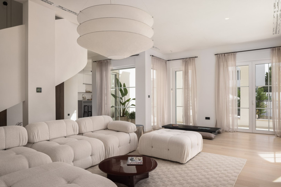 The villa promises a truly exceptional stay for up to 8+2 guests, with air-conditioned interiors