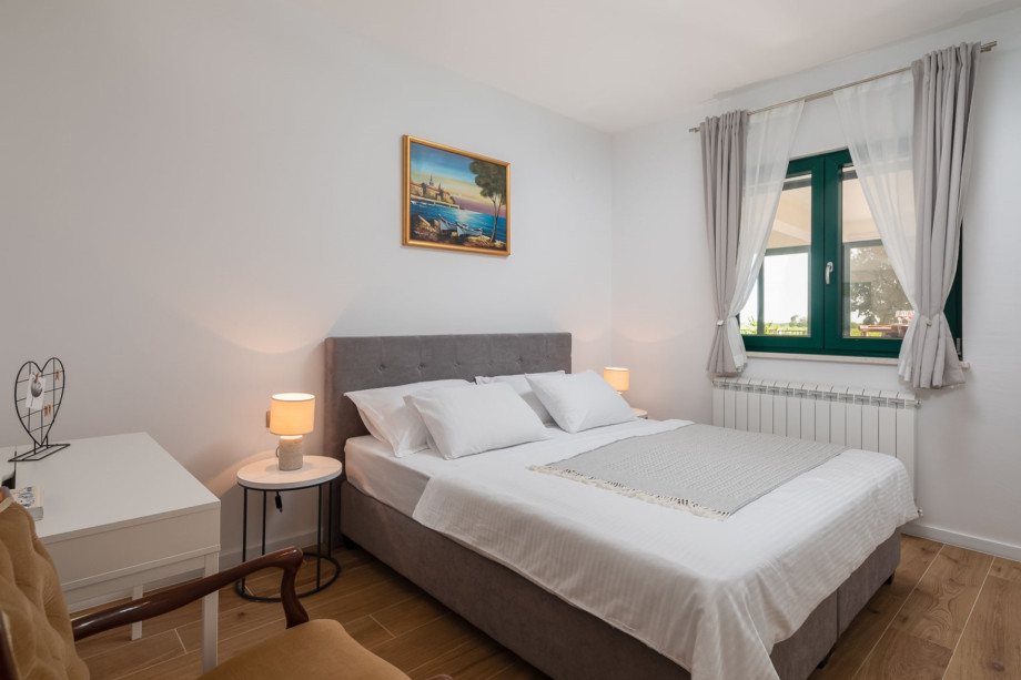 Bedroom NO2 with a king size bed 180cm x 200cm, A/C