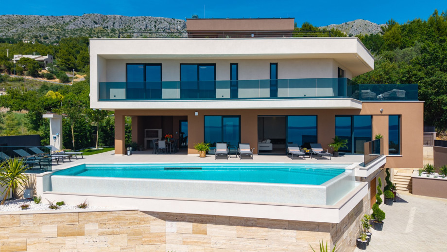Seaview Villa Allure