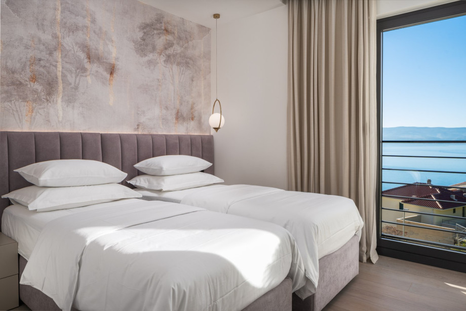 Schlafzimmer Nr. 2 (12 m2) mit zwei Einzelbetten 90 cm x 200 cm