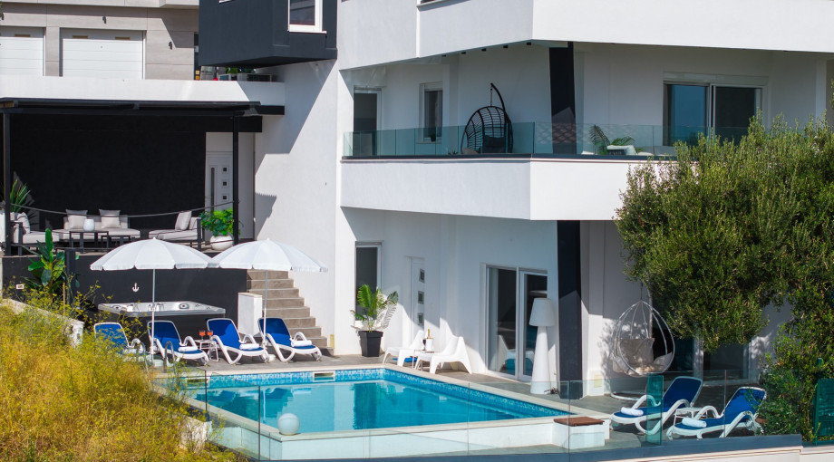 Villa Lea is very well organized and has several relaxing outdoor areas