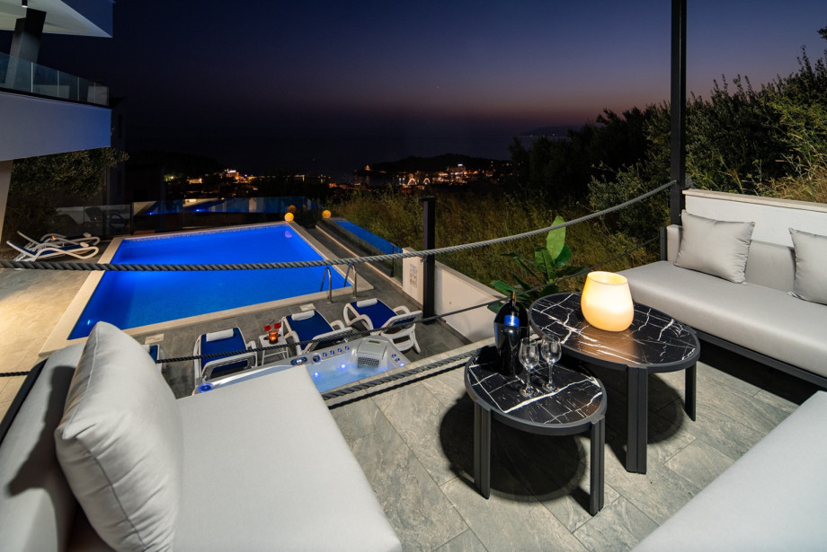 Come to villa Lea and spoil yourself during a well-deserved vacation at this amazing location