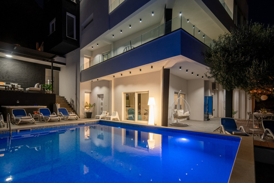 Carefully placed lighting completes the perfect experience of Dalmatian summer evenings