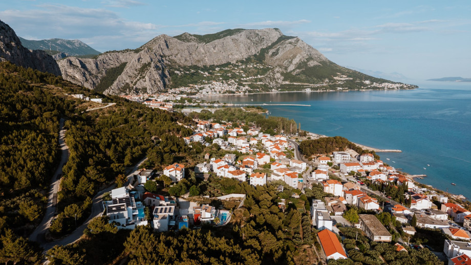Villa Andoris's location in the small town of Duće, next to Omiš.